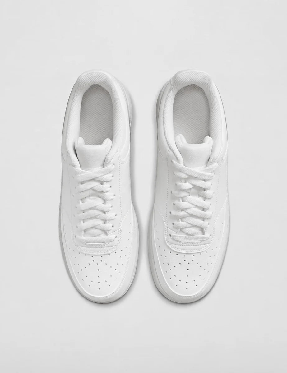 Women's Classic Low-Top Trainers in White Black White, view 5.