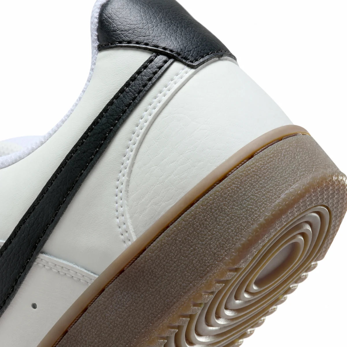 Women's Classic Low-Top Trainers in Sail Black Lt Orewood Brown, view 7.