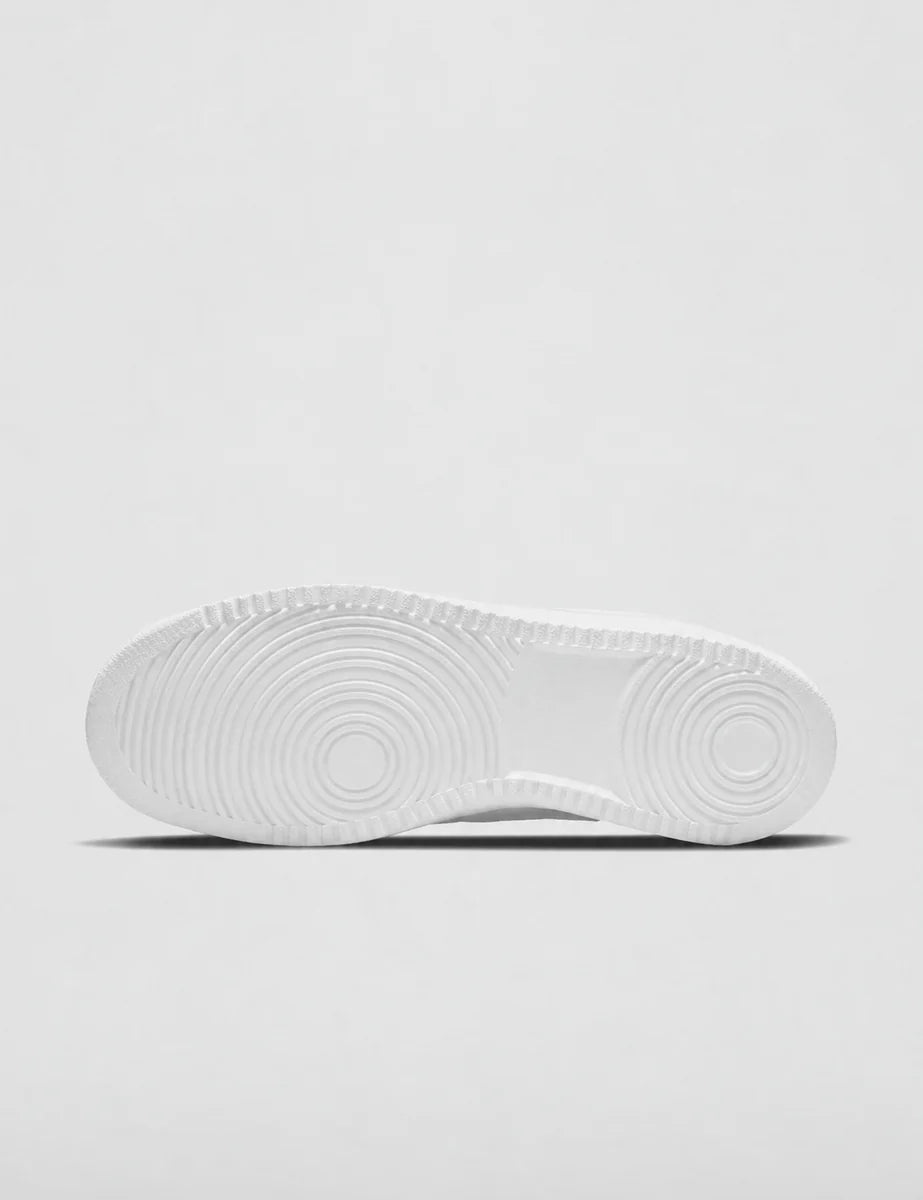 Women's Classic Low-Top Trainers in White, view 4.