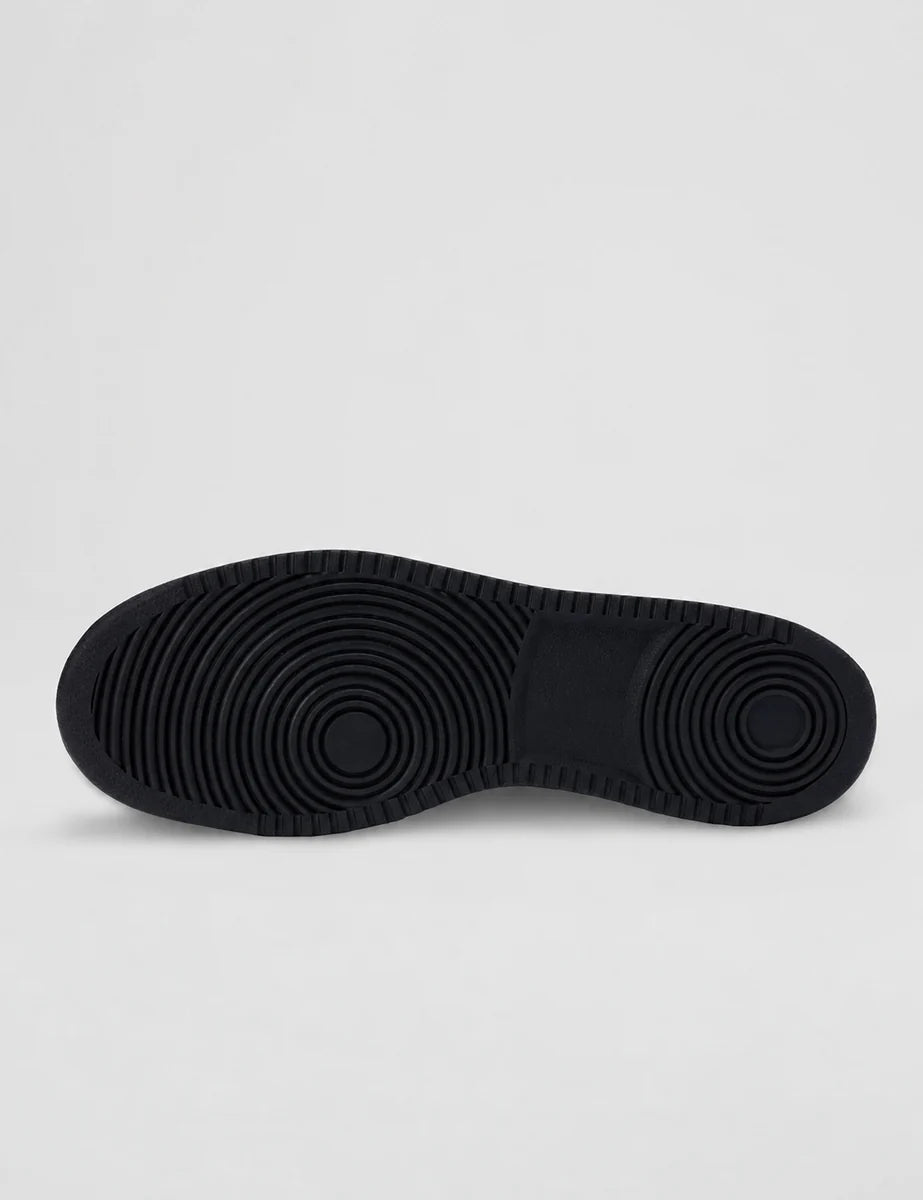 Women's Classic Low-Top Trainers in Black White, view 4.