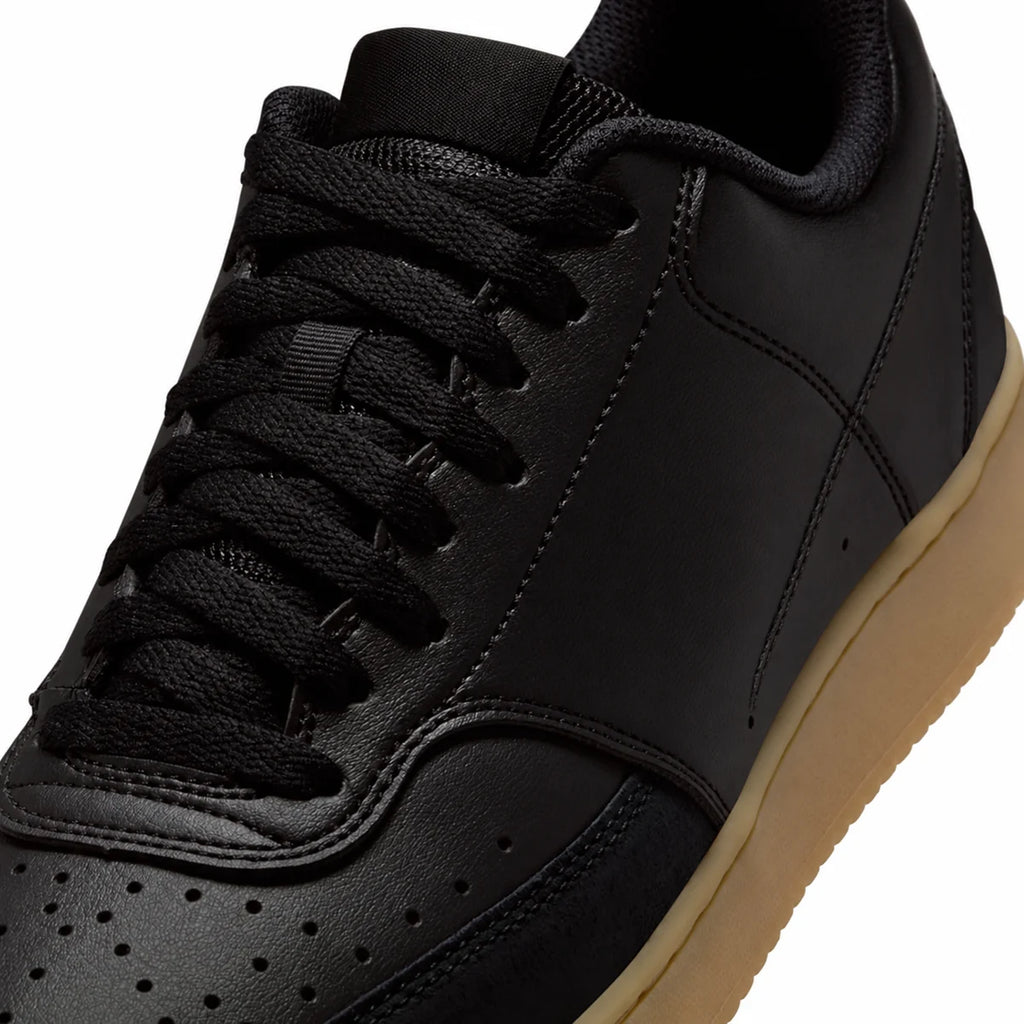Women's Classic Low-Top Trainers in Black Gum Light Brown Sail, view 2.