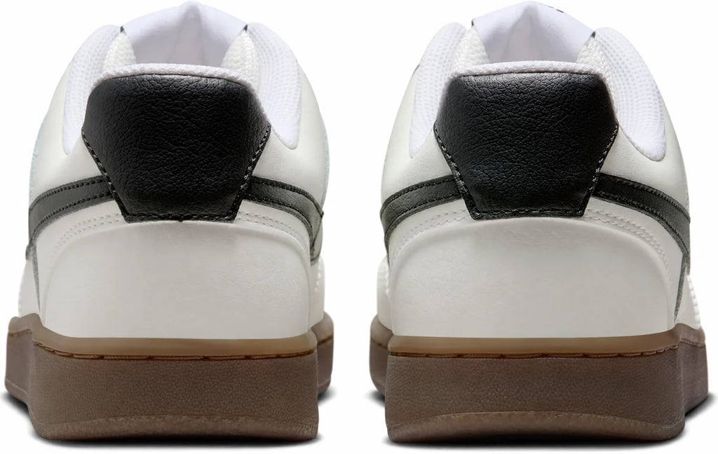Women's Classic Low-Top Trainers in Sail Black Lt Orewood Brown, view 2.