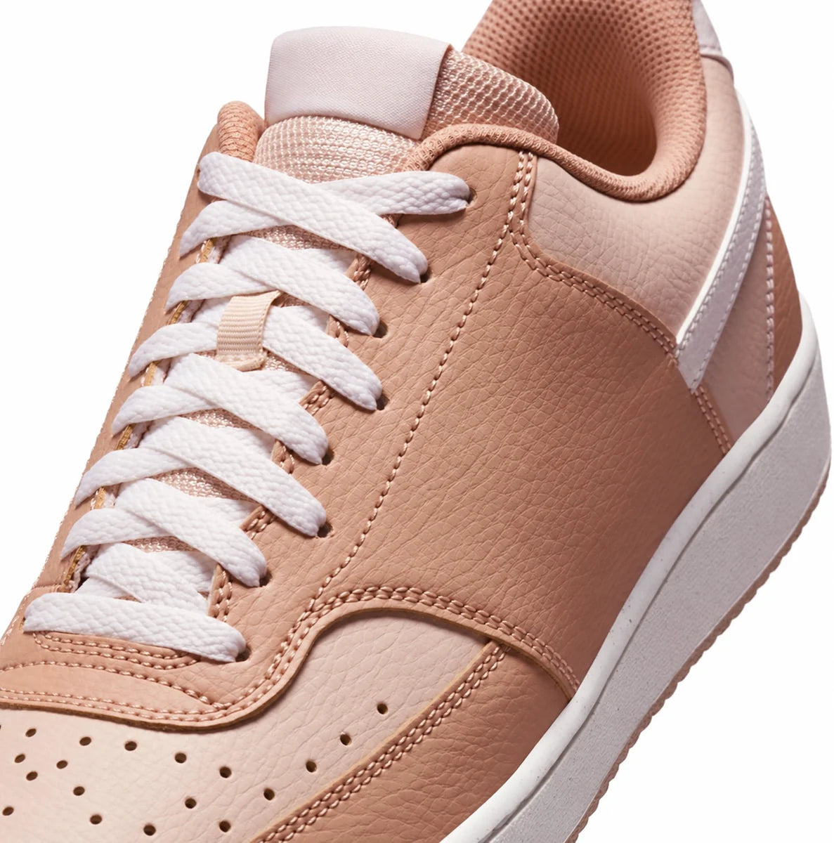 Women's Classic Low-Top Trainers in Sanddrift Sail Hemp, view 7.